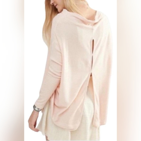 Free People- "We the Free" Lover Rib Split Back Sweater - GREY Large - Picture 7 of 7